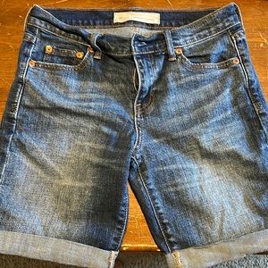 Comfy Bermuda Gap shorts